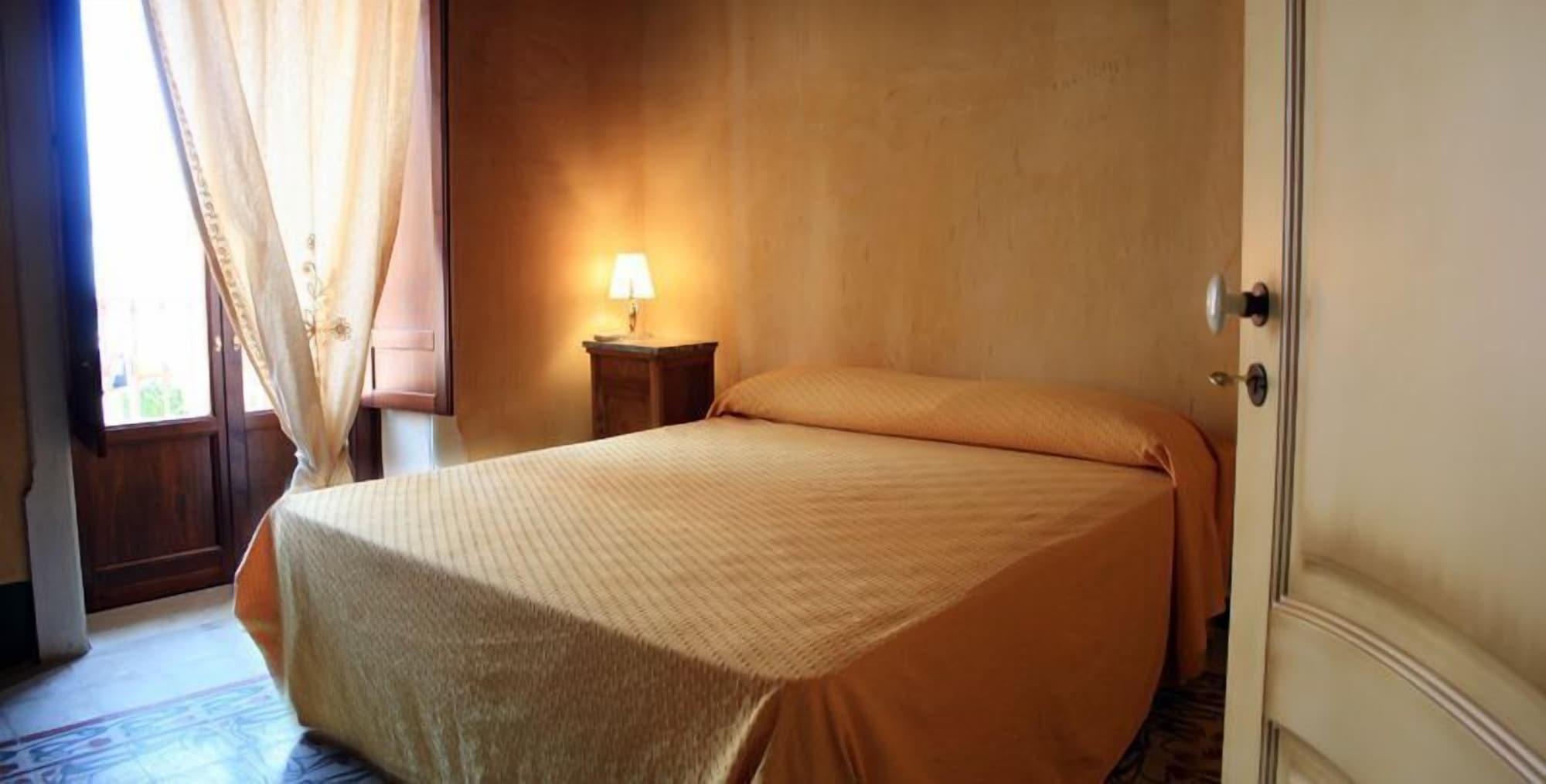 Antica Dimora San Girolamo Hotel Licata Exterior photo